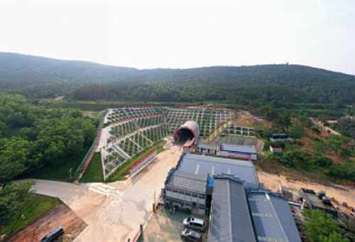 南沿江城际铁路全线唯一隧道阳山隧道贯通