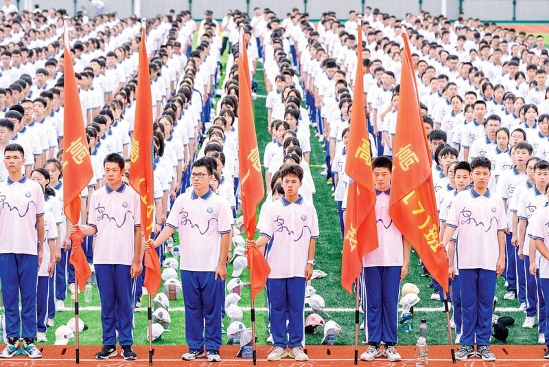 市东江高级中学举行秋季开学典礼 汲取奋进力量