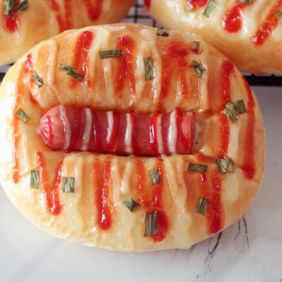 这样做面包店里的常客—香肠包,比饭店里的还好吃