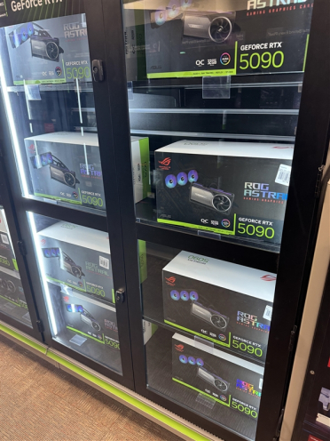 RTX 5090不是没货 而是太贵！比原价近乎翻倍