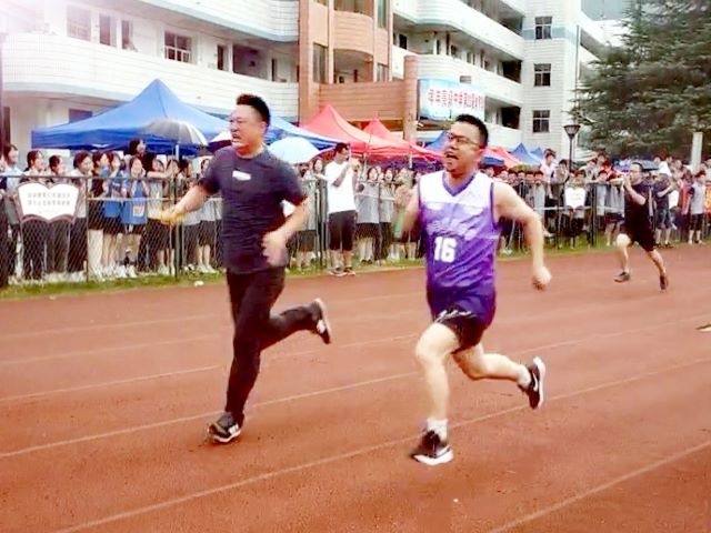 安吉县孝丰高级中学教职工积极参加校运会比赛