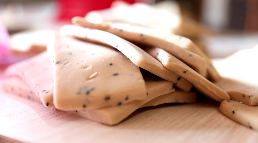 江华:春节美食 传统手工糯米 