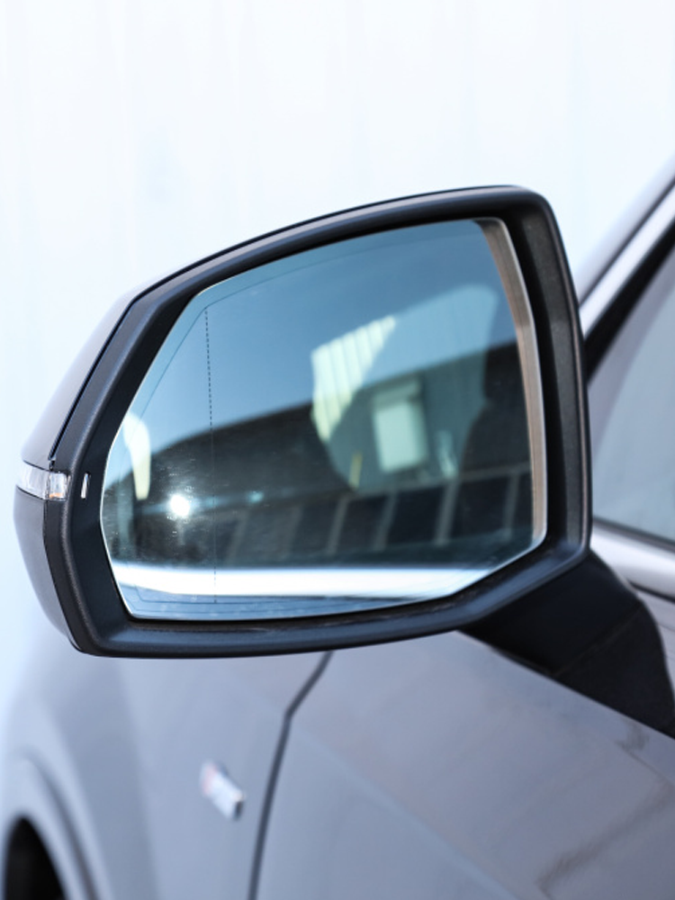 奥迪q5l倒车后视镜下翻设置