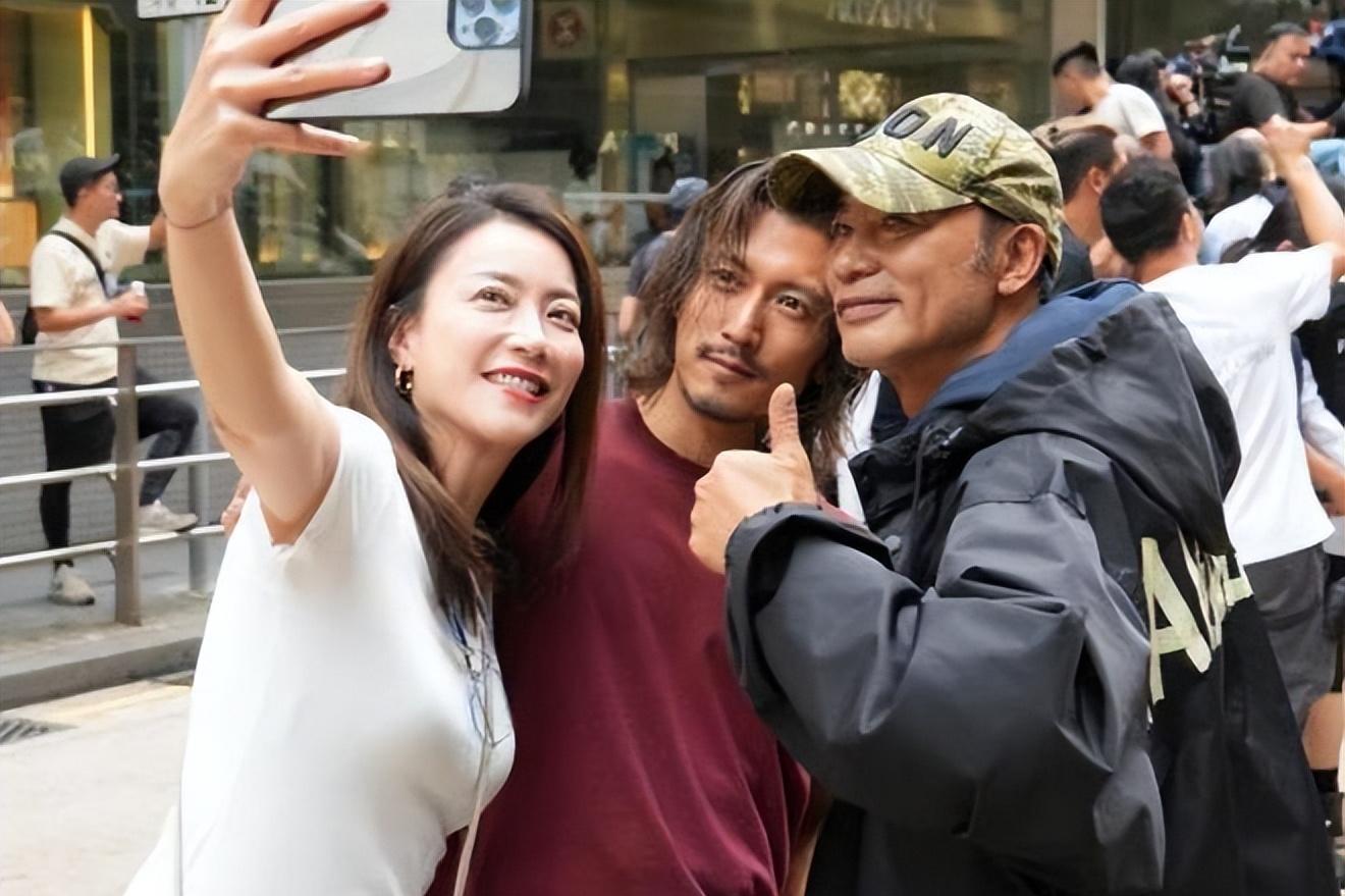 任达华杨受成霍汶希探班谢霆锋,双阳刚气质碰撞,火花四溅!