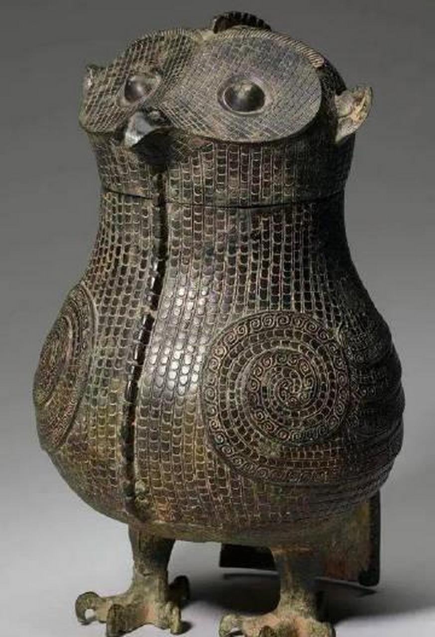 【#商代青铜鸮尊在美国被撞坏#】当地时间5月8日,据美国明尼苏达州最