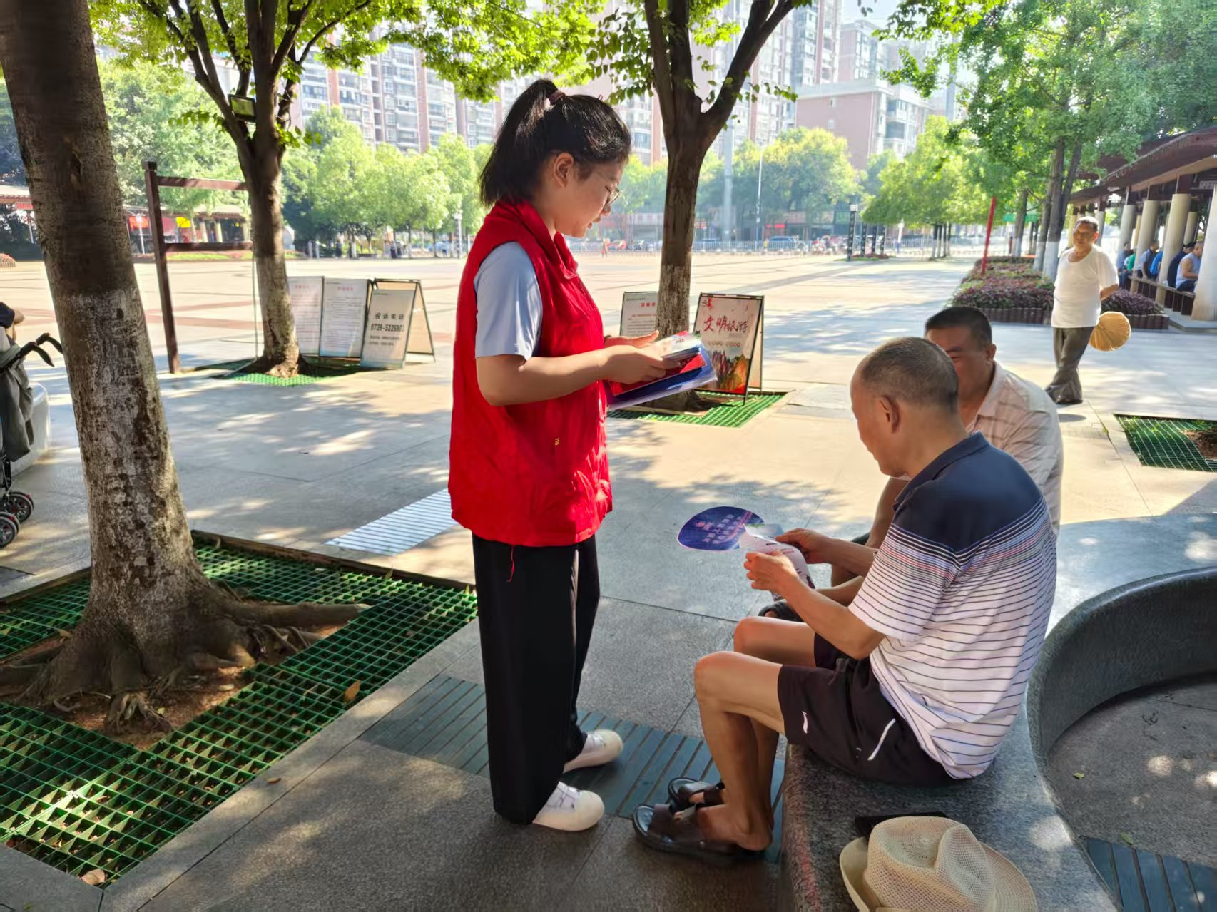 邵阳大祥区开展大学生普法志愿者暑假"送法下乡"法治宣传活动