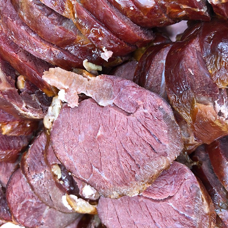 带大家去了解哈萨克族美食—熏马肉