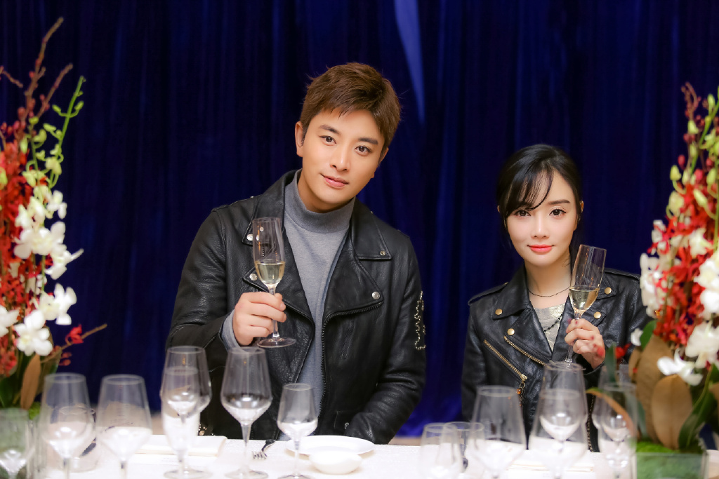 李小璐庆生现场曝光,40岁年龄越来越敢穿,贾乃亮疑似有送礼物