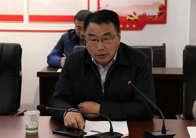 彭泽县人民政府副县长李桂英到彭泽一中调研指导教育教学工作