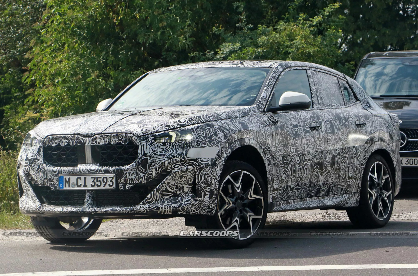 2024年款宝马x2汽车路测照曝光