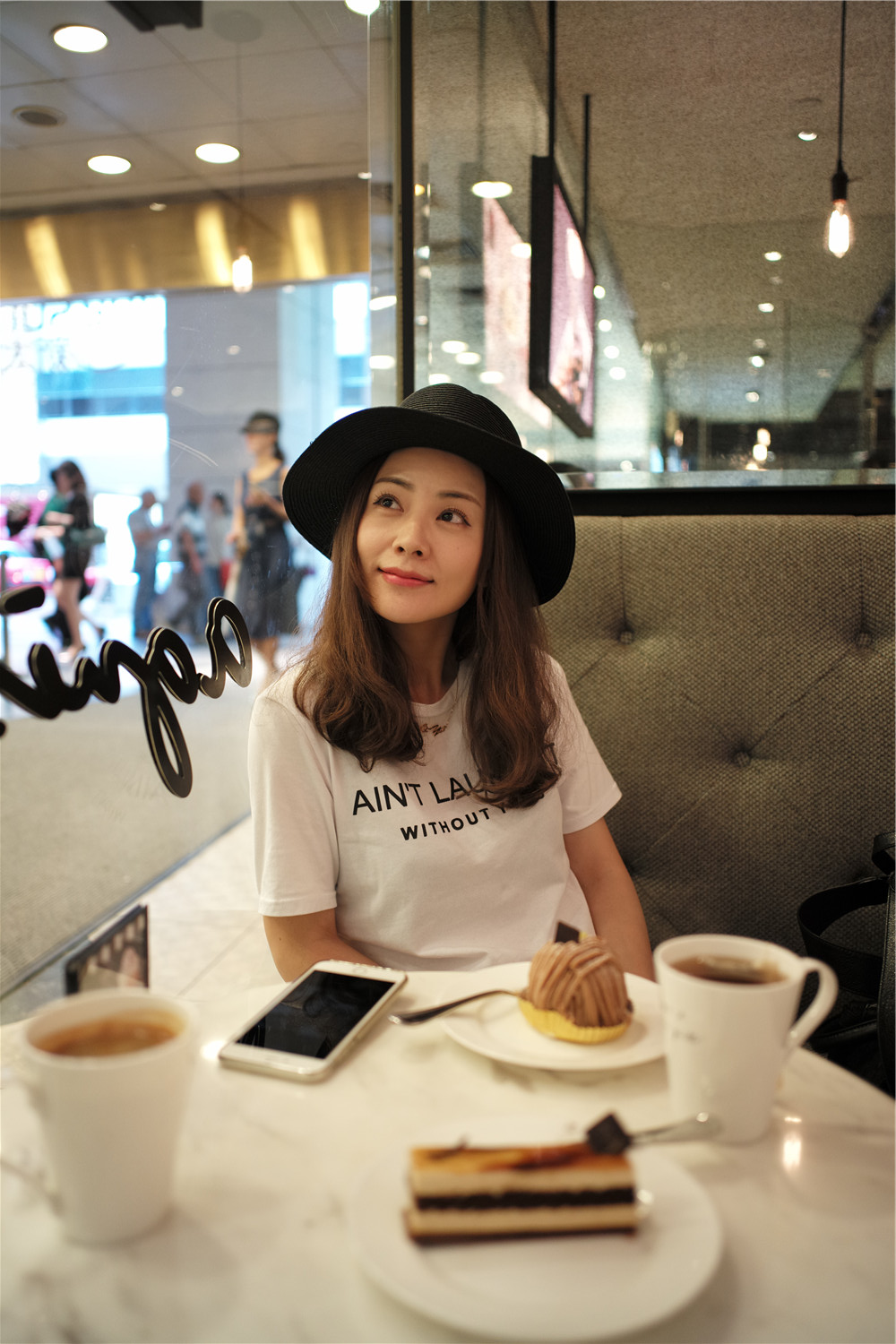 黄菲钱莹,与康祈祖同事阿奇结婚,嫁入豪门一地鸡毛终离婚