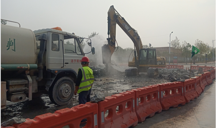 彭澤縣城市管理局 切實抓好在建工地揚塵管控 助力大氣汙染防治