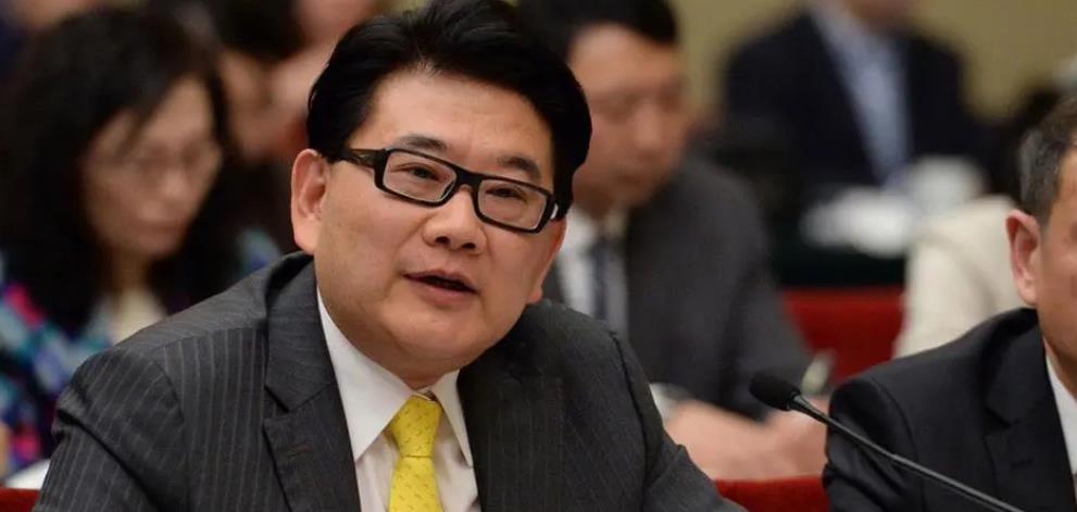 九转大肠受害者,"上海第一主持人",为你揭秘曹可凡的双面人生