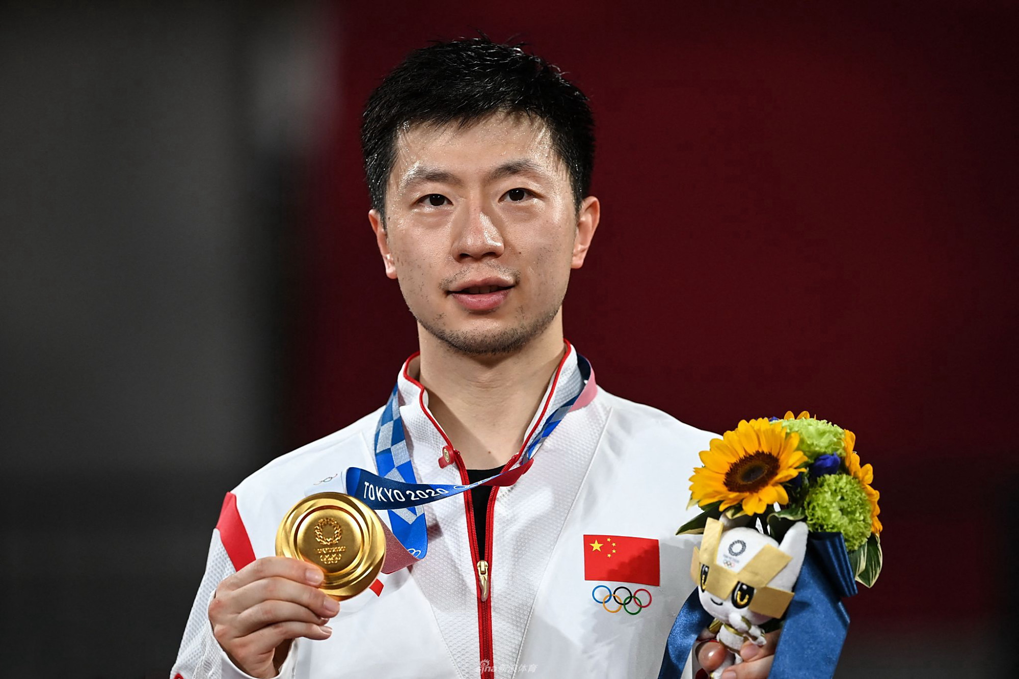 中国军团19金领跑!奥运会卫冕 双圈大满贯,马龙成男乒第一人