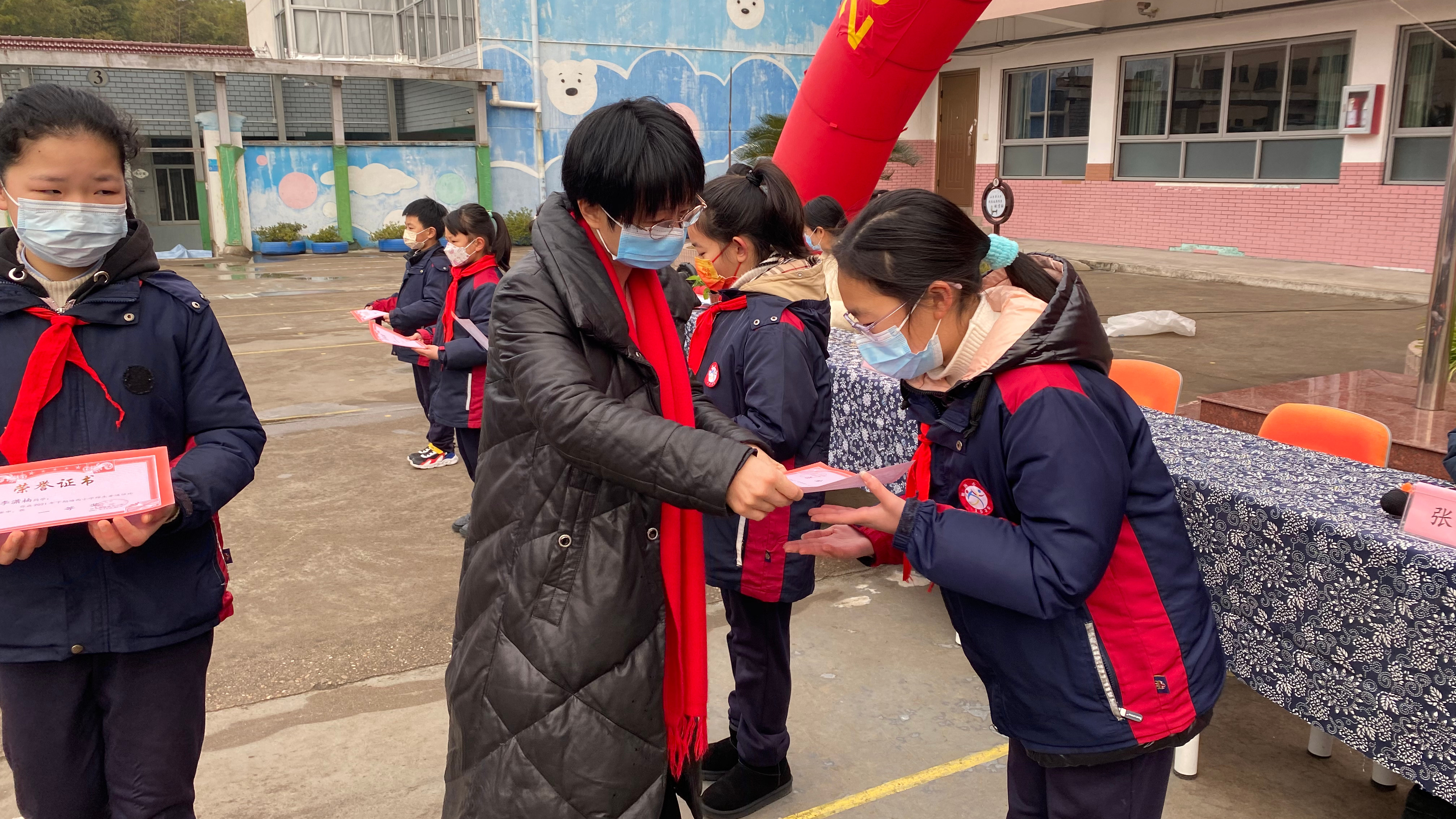 塘西小学:喜获硕果树榜样 砥砺前行共奋进