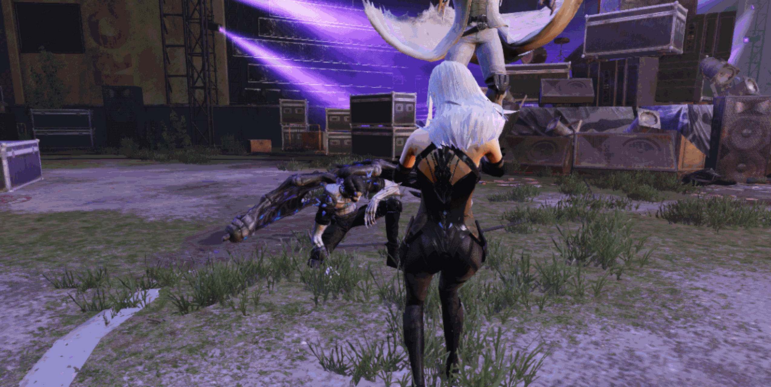 白猿·李:击败灰犀后白猿·李前来迎战,白猿持刀挥砍,幸存者可以利用