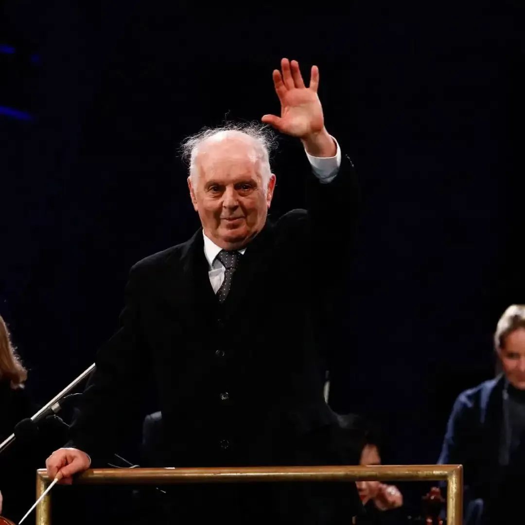 好书·推荐 | 巴伦勃依姆:即使离开舞台,也要"生活在音乐中"