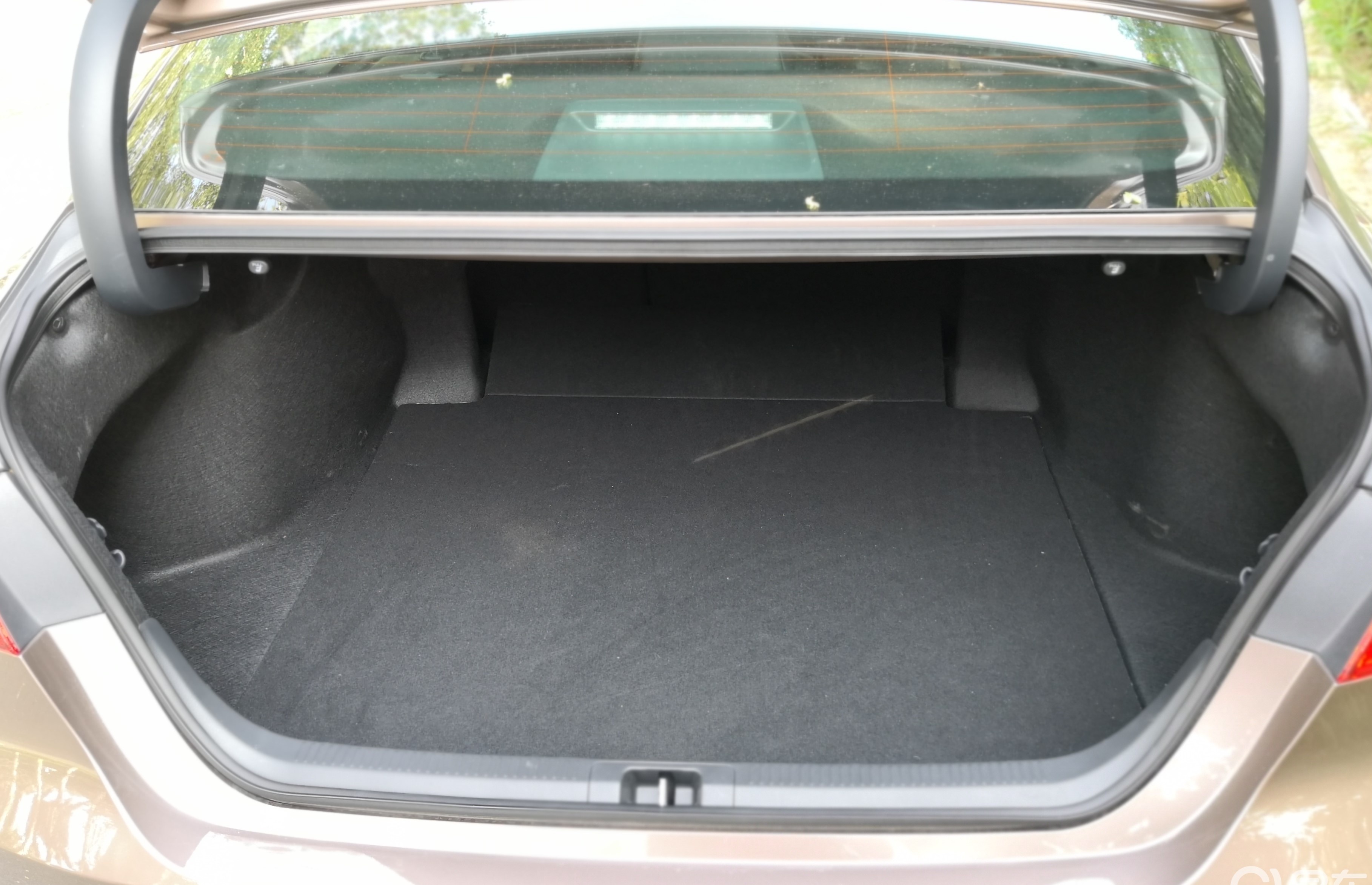 凯美瑞后备箱能放3个24寸吗