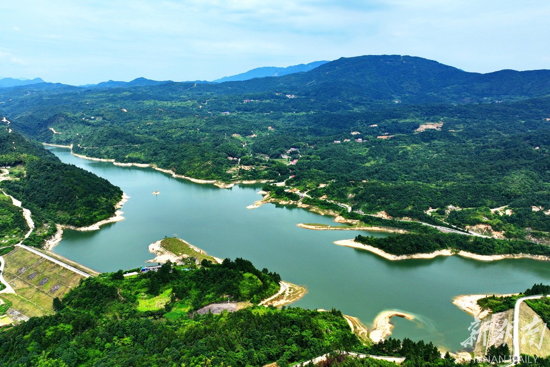 长塘镇:"路南粮仓"的振兴华章