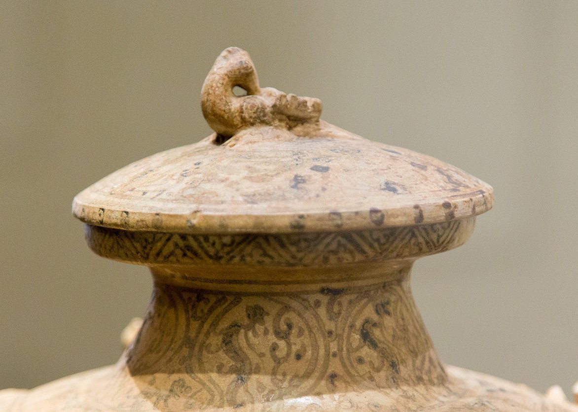 禁止出境文物之"青瓷釉下彩羽人纹盘口壶"