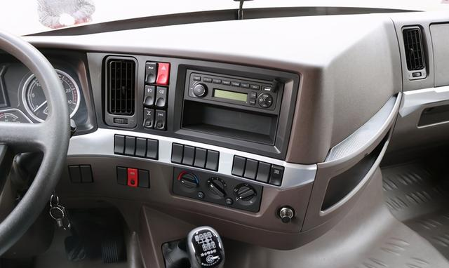 长头车不只是空间大,柳汽乘龙t5自重仅有7.9吨