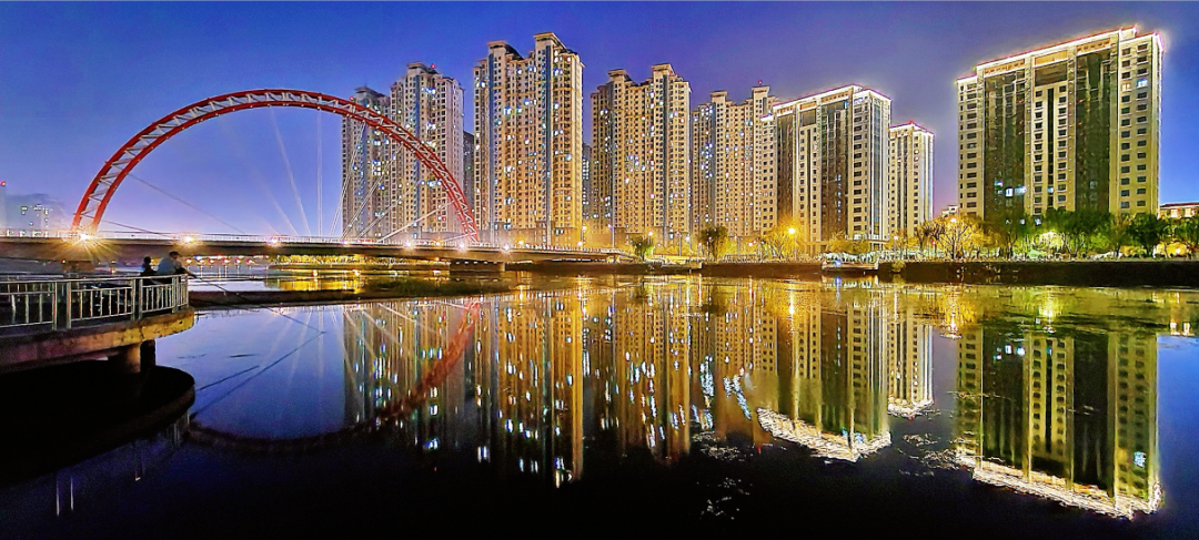 汤河之上始建的桥梁至今已有百余年,是城市发展的历史见证者,孕育出了