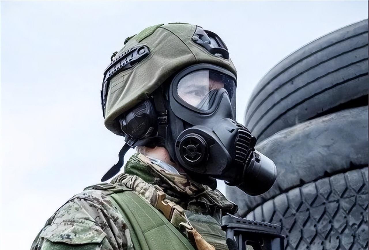 以色列士兵为何头盔上都罩着一个"布口袋"?