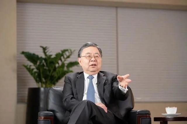 "拥熊者"陈启宗:香港老钱的信与家学