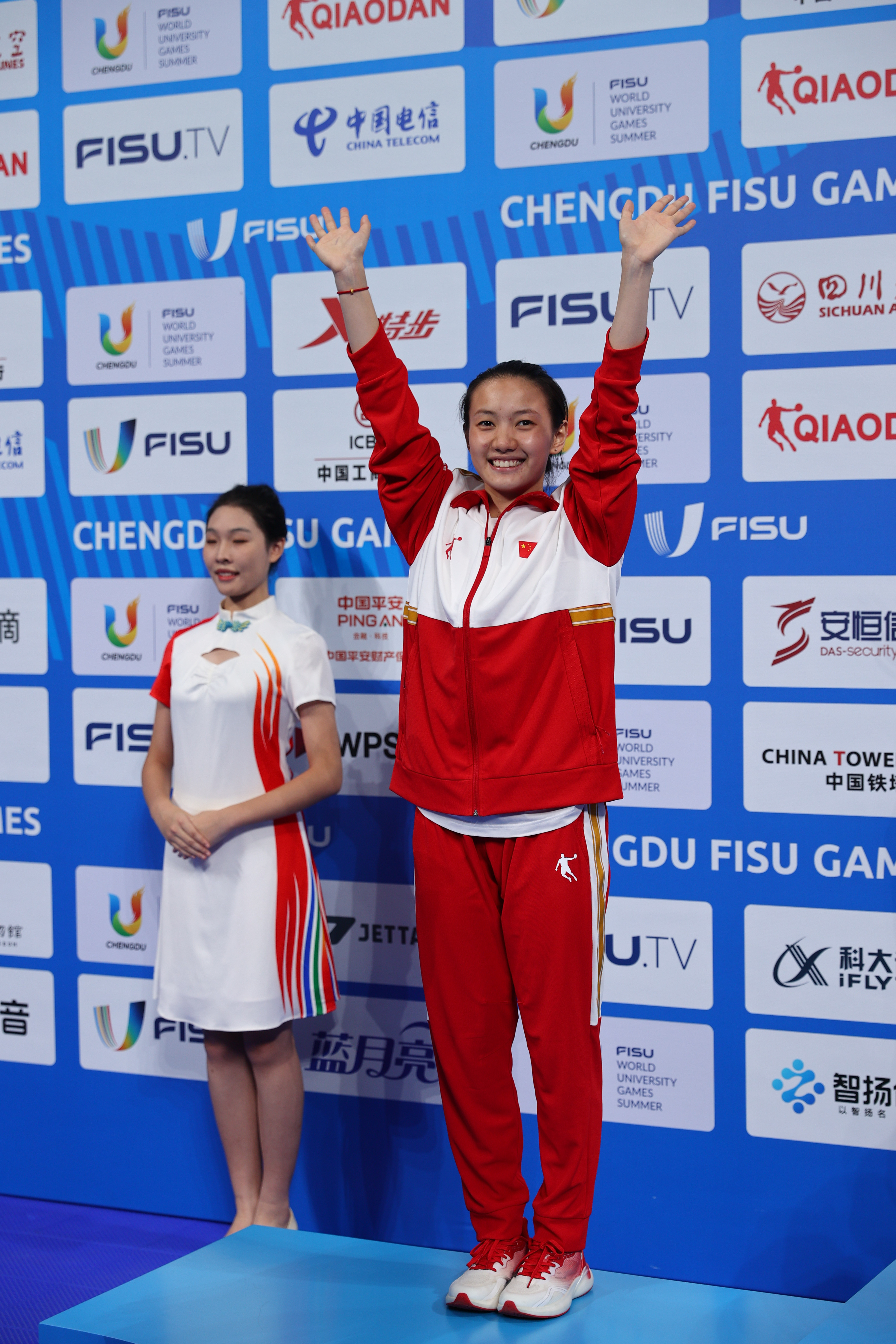 跳水——女子3米跳板:杨睿琳,欧阳钰分获冠亚军(2)