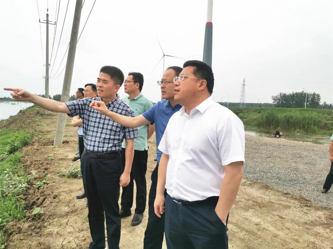 王逍霄开展巡湖并调研退圩还湖工作发布日期:2021-06-1909:05访问量