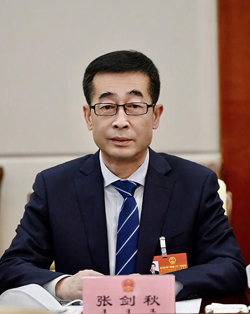 张剑秋代表:推动乳业全产业链发展,打造"奶业零碳园区"