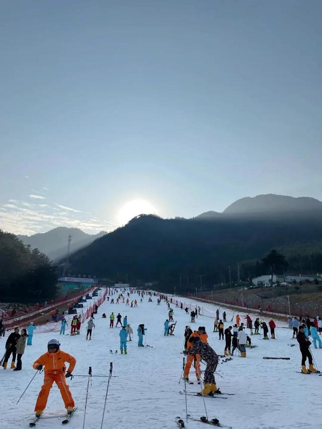 性價比絕對高!說到滑雪,不得不提一下安徽的天柱山滑雪勝地