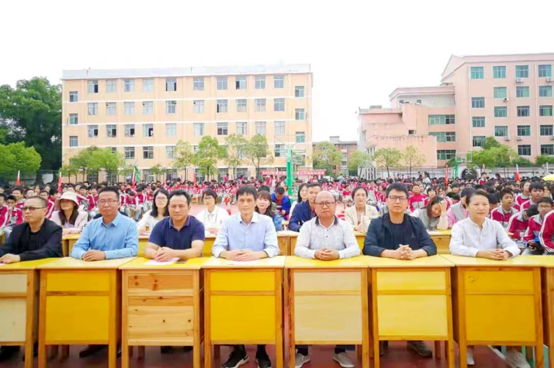 江西赣州:兴国五中举行合唱暨朗诵比赛