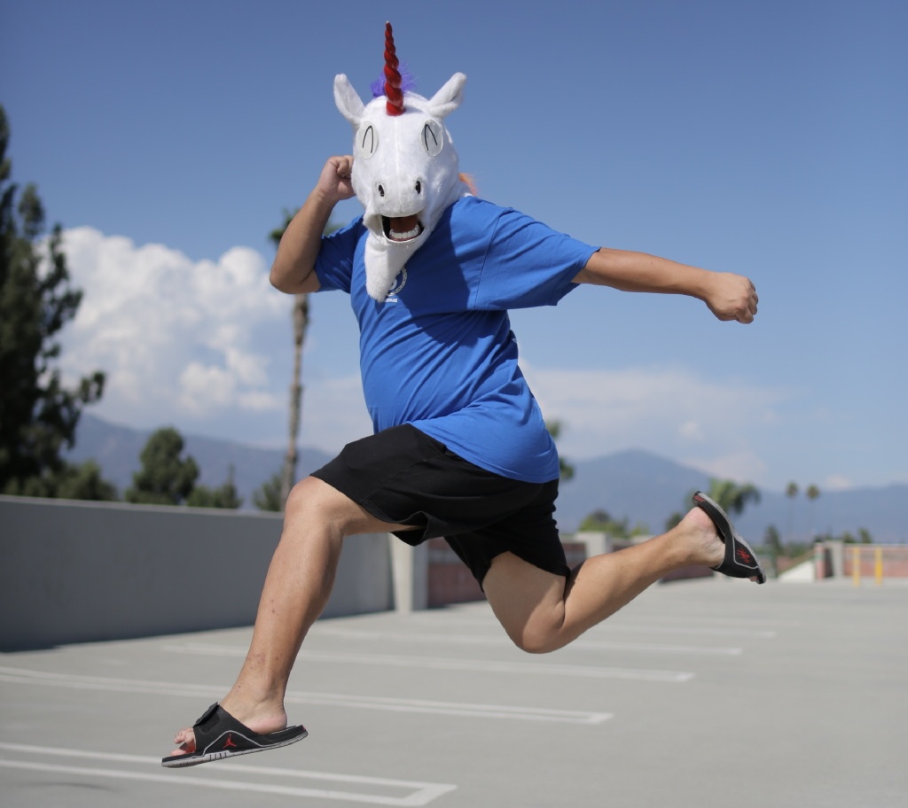 毒角show靠向老外推销中华美食走红如今粉丝超2500万