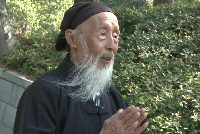 百岁道长张至顺:少吃荤,多吃素,月光底下勤散步