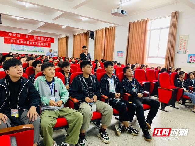 平江县第十二中学:开班培训学生干部 成就自主管理"小当家"