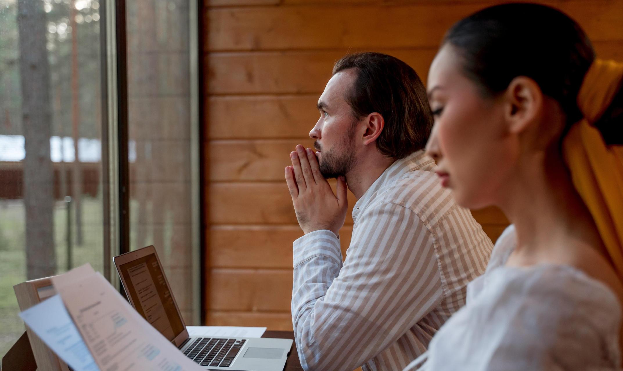 求助,卢老师,凭什么现在的小三都这么嚣张,居然有脸说:"有本事管好你
