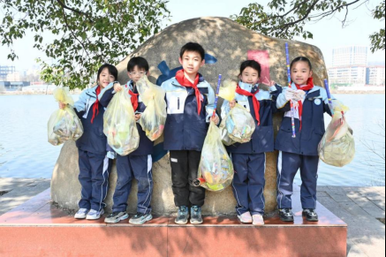 街道口小学图片