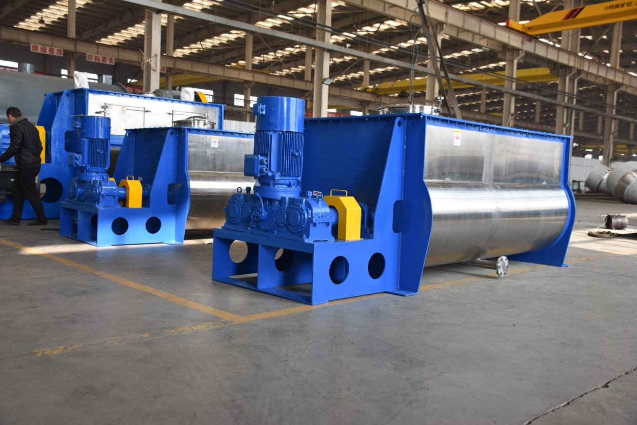 连续双轴桨叶无重力混合机在选型需要注意哪些?应用行业广泛设备