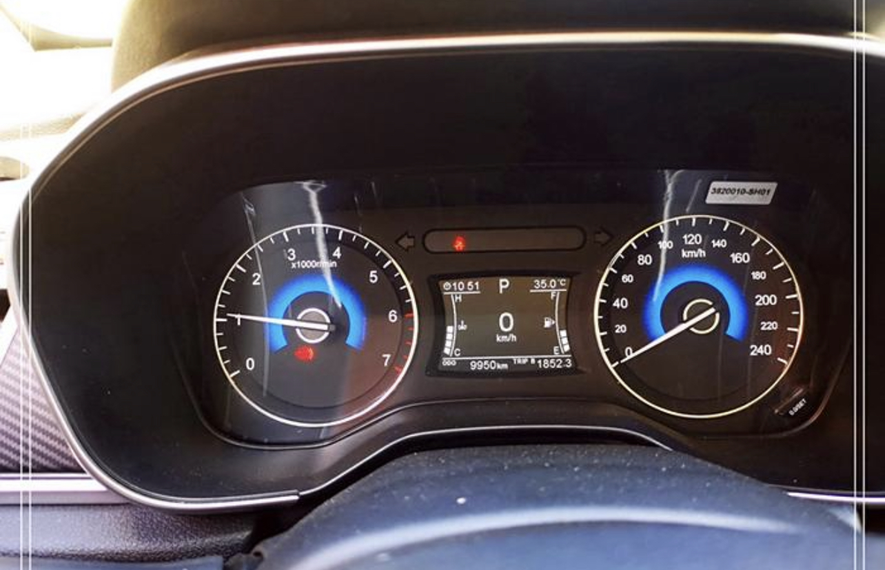 东风风光580仪表盘显示温度特别高