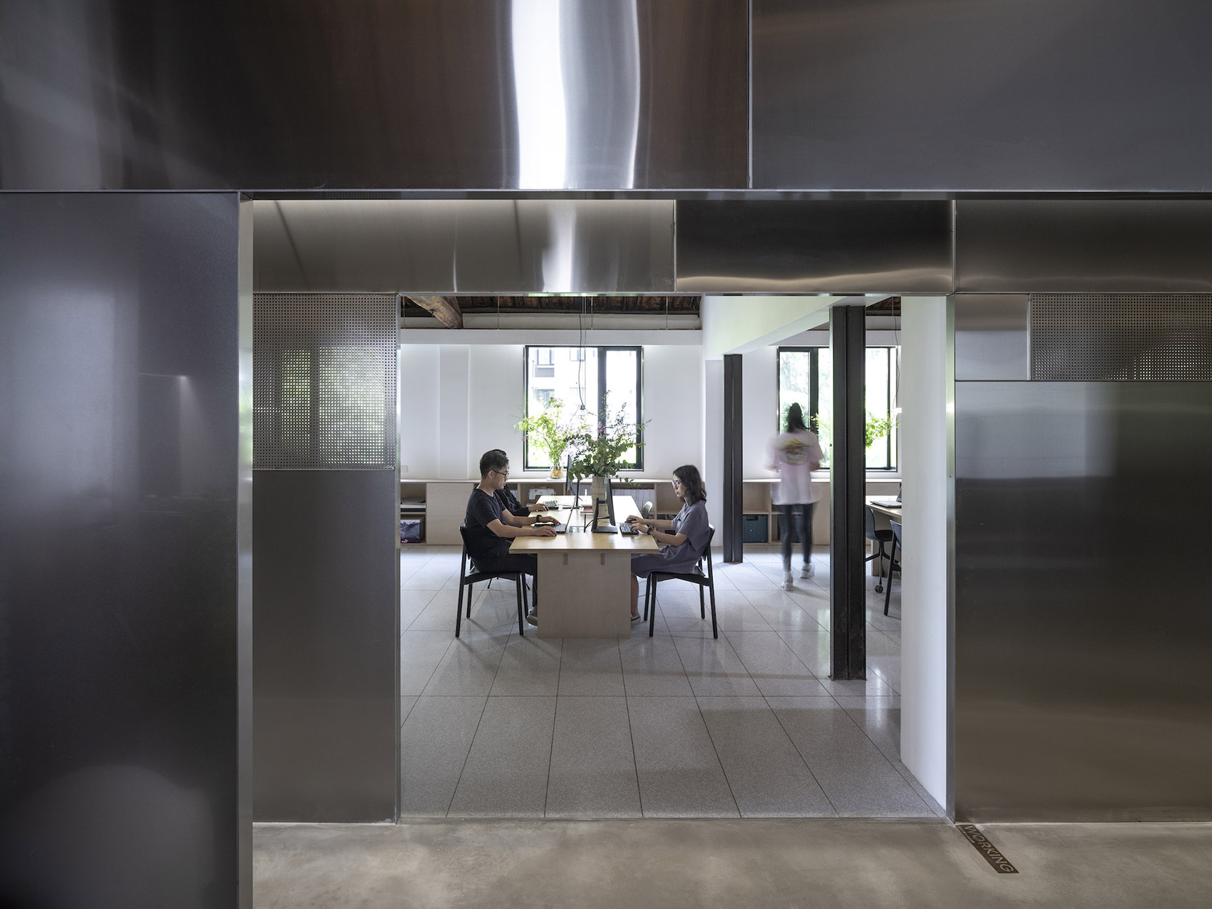 江苏淮安·“芷麦”甜品咖啡店 / SIM