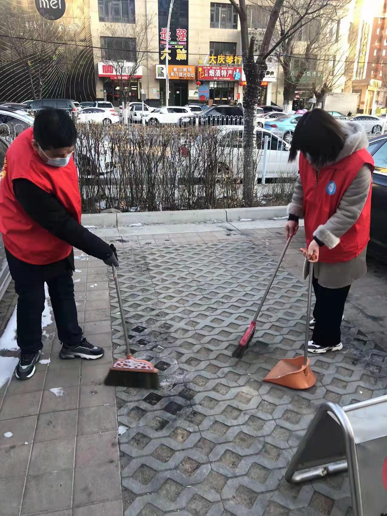 市商务局志愿者参加志愿活动