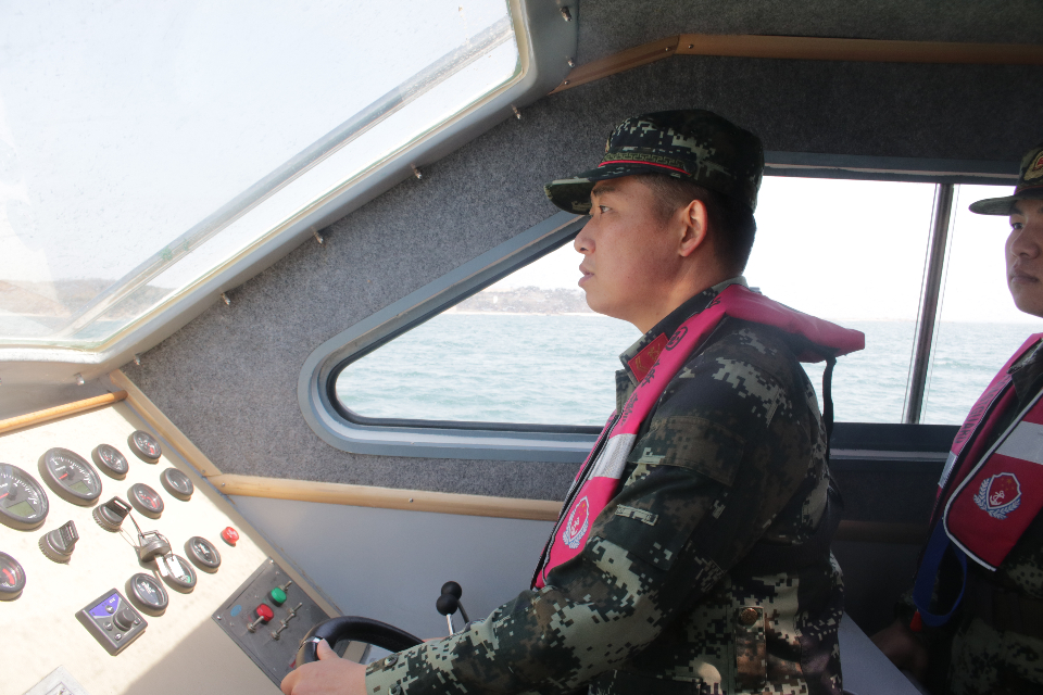 这个五一,威海海警严厉打击海上违反伏季休渔管理的行为