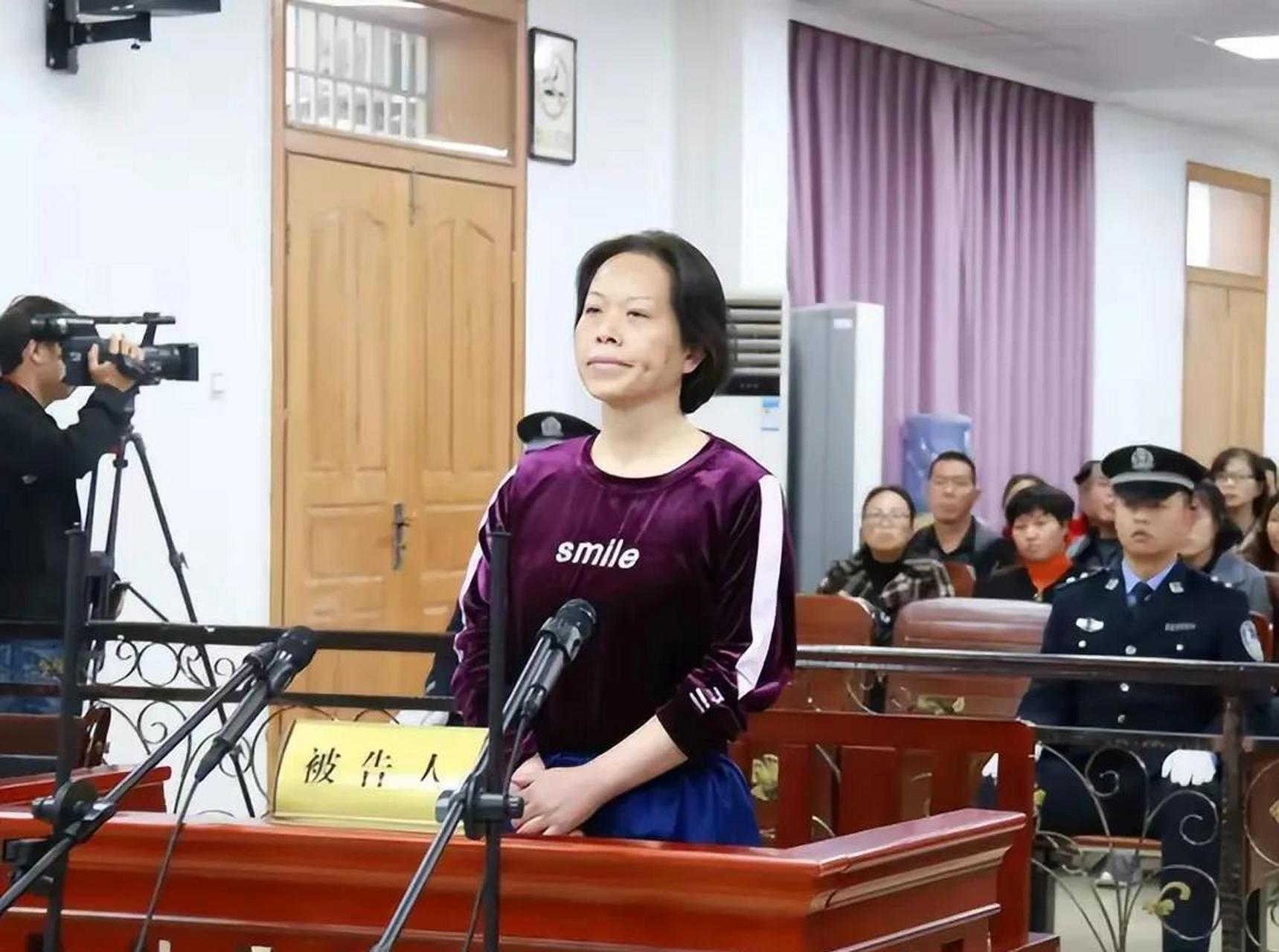 最近,贵州毕节市原司法局局长张玉梅被判处5年零6个月,并处罚金35万元