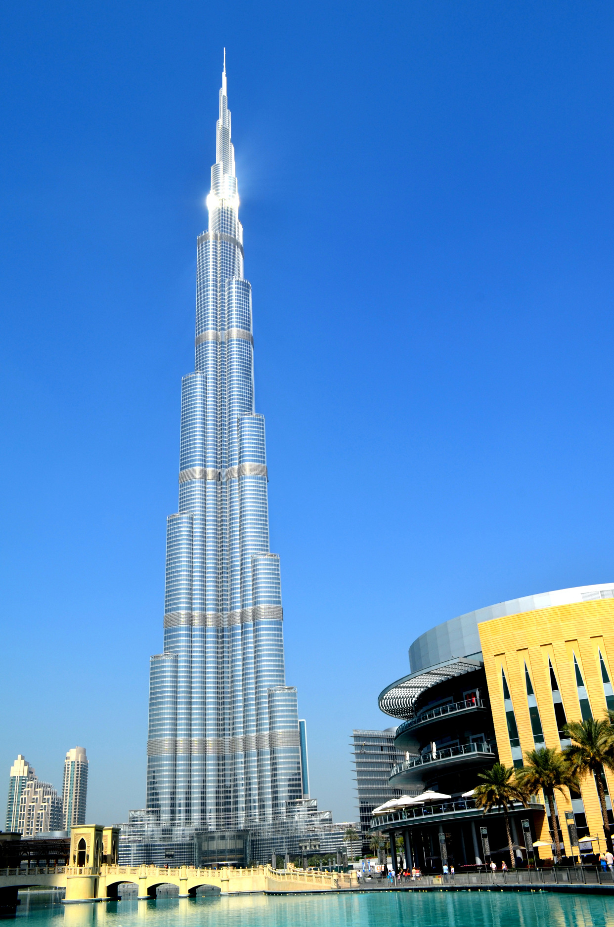 迪拜游记之十:迪拜观光首选,登塔逛mall赏泉游玩世界之最