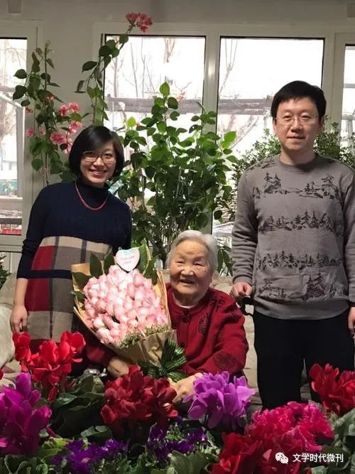 (纸刊备选)秀秀和她的奶奶|张永莲(河南)