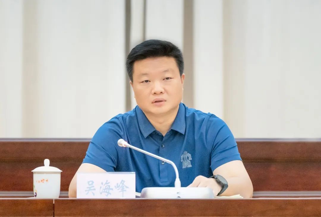 吴海峰主持召开陵水县"农业龙头企业,种植大户"早餐会 问需于企解难题