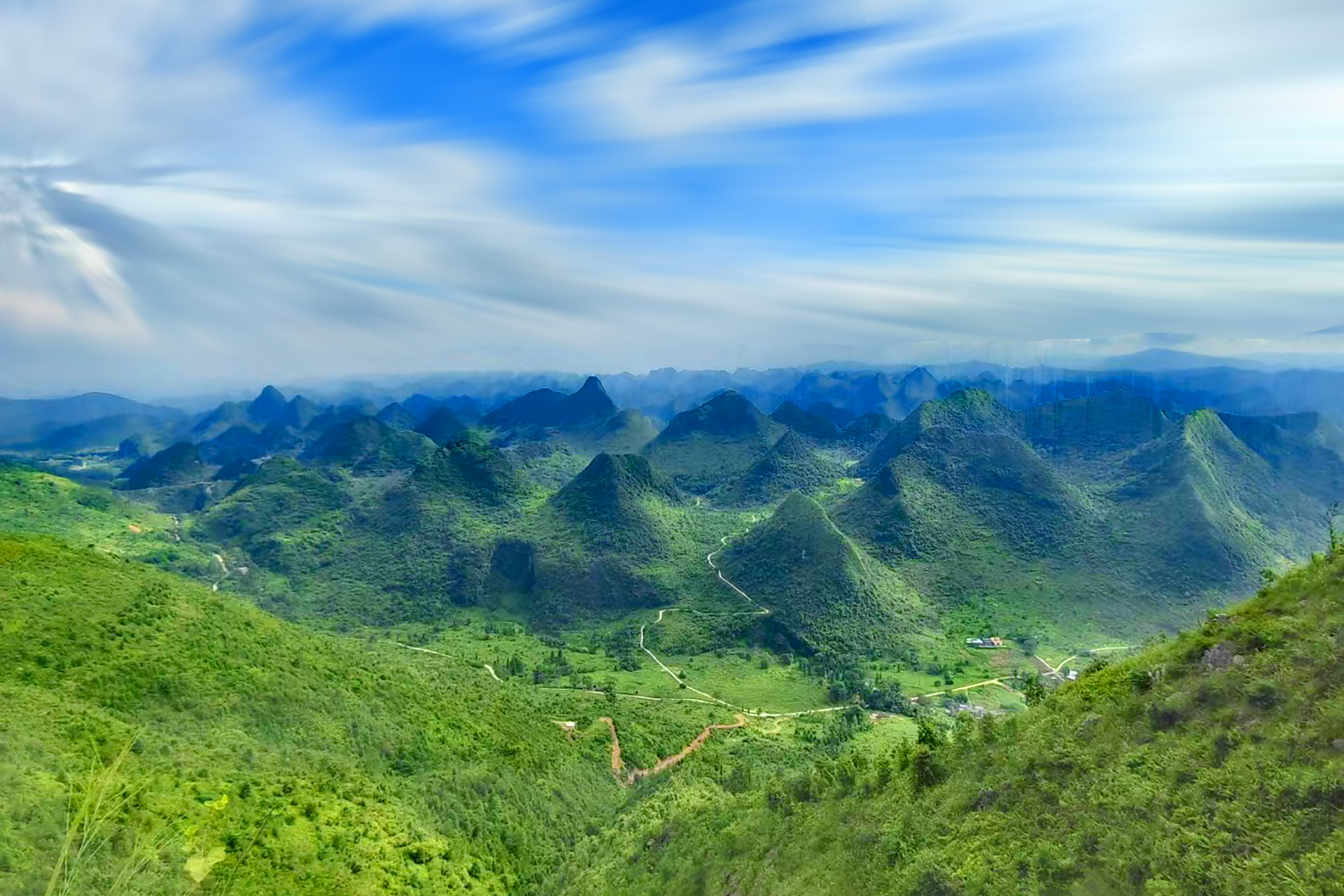 广东高山草原.喀斯特峰林