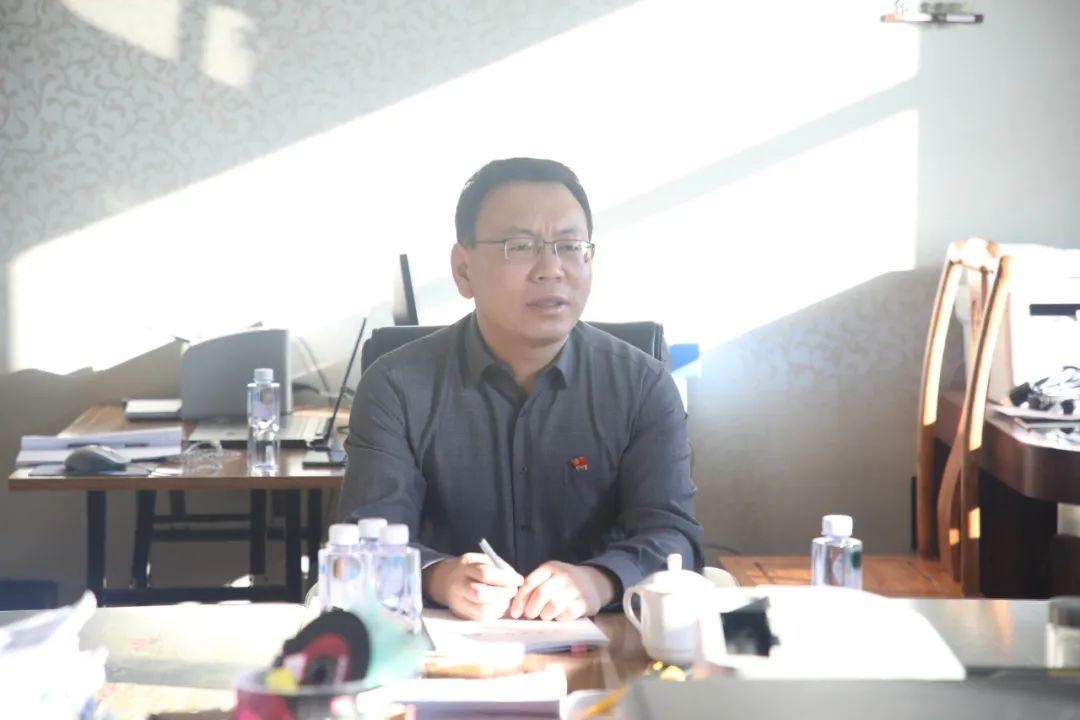 耿志军到专案组驻地慰问指导