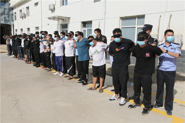 围捕"带车黄牛"石家庄市公安局抓获违法犯罪嫌疑人20名